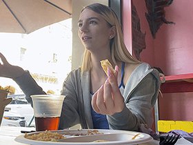 ロスでナンパしたアスリート選手が2024年の大会に向け頑張り鍛えあげた豊満下半身を見せつけAVデビュー ジェイデン（22歳）　サンプル画像02